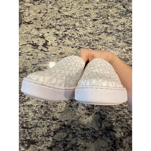 Michael Kors Women's Keaton Slip-On Signature Logo Sneakers White Size 8.5 - Picture 4 of 7